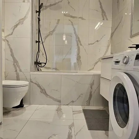 Tasmowa Superb Tasmowa Varsóvia