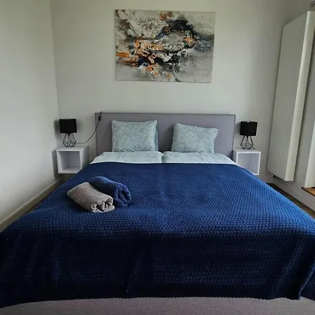 Tasmowa Superb Tasmowa Varsóvia