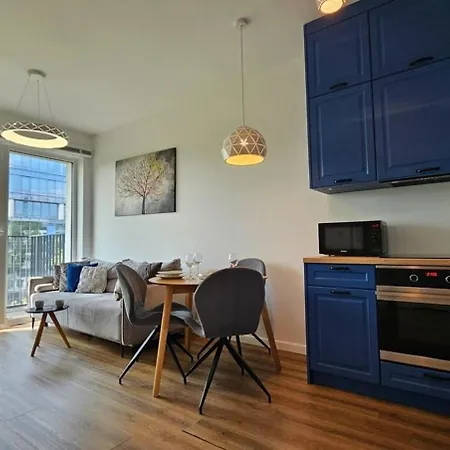 Tasmowa Superb Tasmowa * Varsóvia